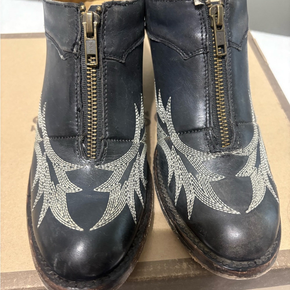 Stetson Black and White Embroidered Ankle Boots